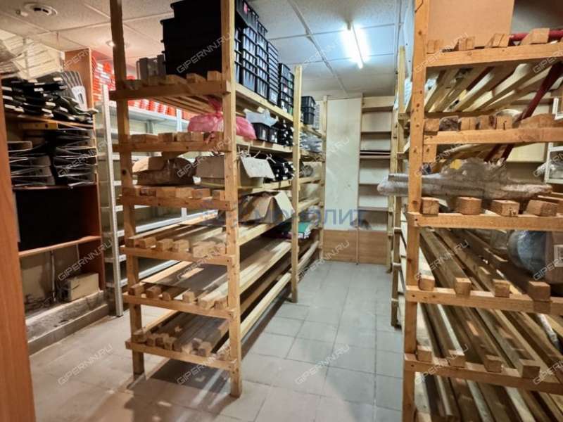 помещение под помещение свободного назначения, торговую площадь на Московском шоссе