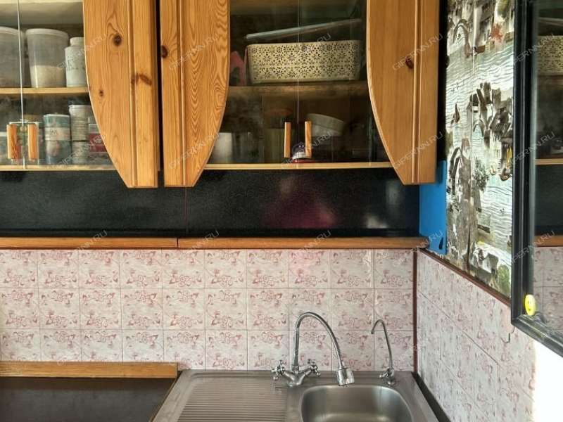 трёхкомнатная квартира на улице Краснодонцев дом 23