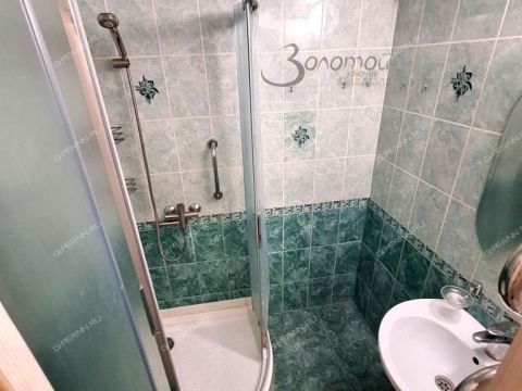 3-komnatnaya-ul-arkadiya-gaydara-d-26 фото