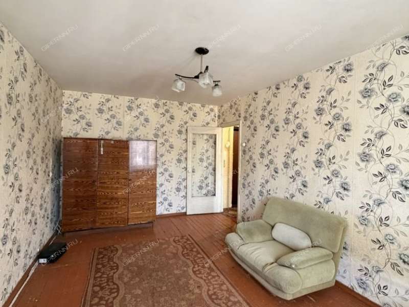 однокомнатная квартира на бульваре 60-летия Октября дом 8