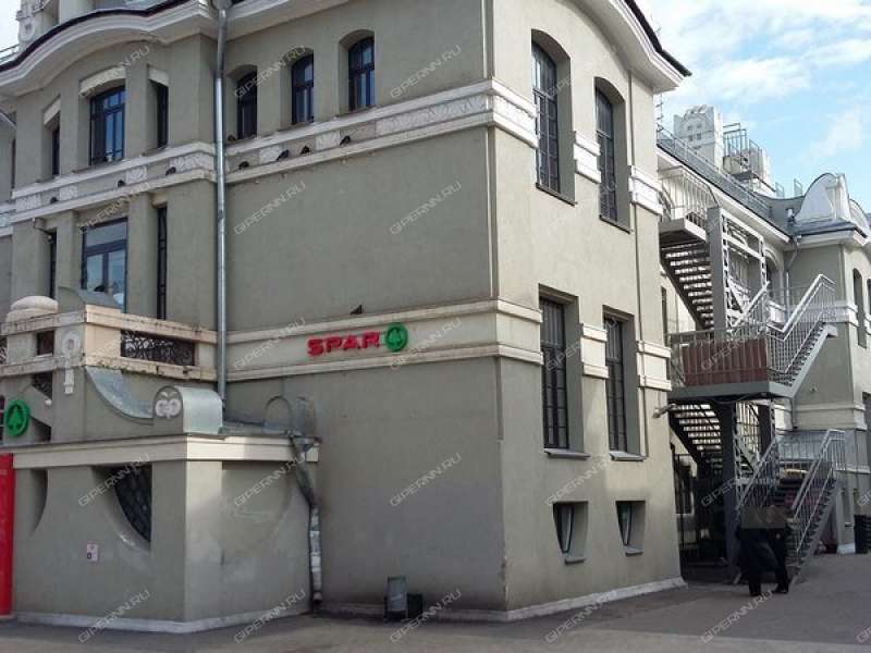 помещение под торговую площадь на улице Коминтерна