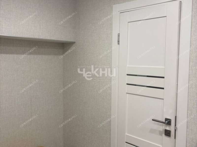 помещение под коммерческую недвижимость на Алексеевской улице