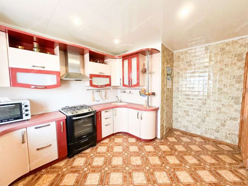 трёхкомнатная квартира в 2-м микрорайоне дом 30 город Бор