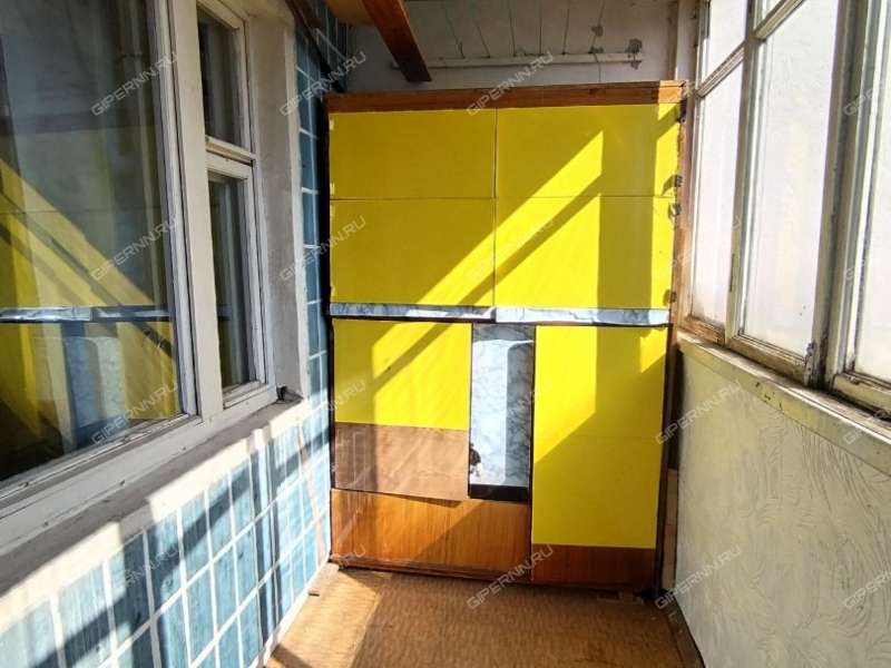 трёхкомнатная квартира на улице Германа Лопатина дом 5