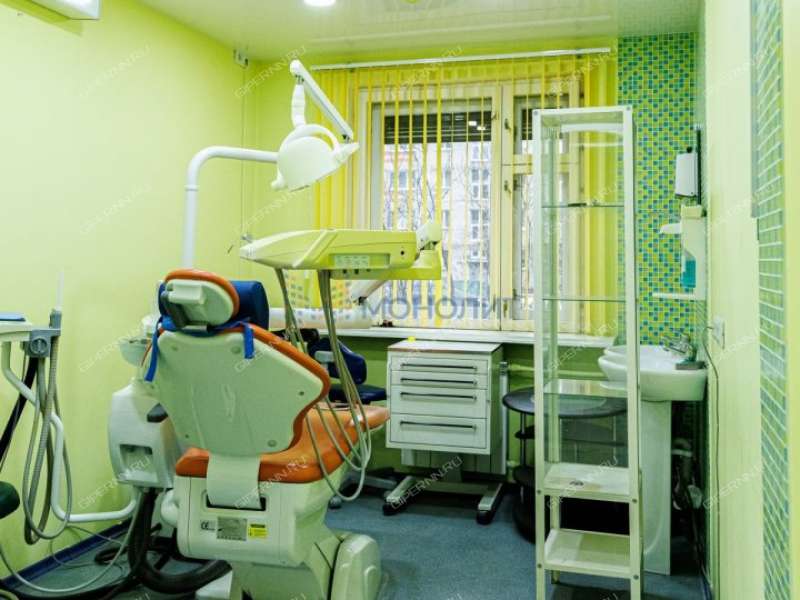 помещение под недвижимость под медицинские учреждения, недвижимость под салоны красоты на улице Героя Юрия Смирнова