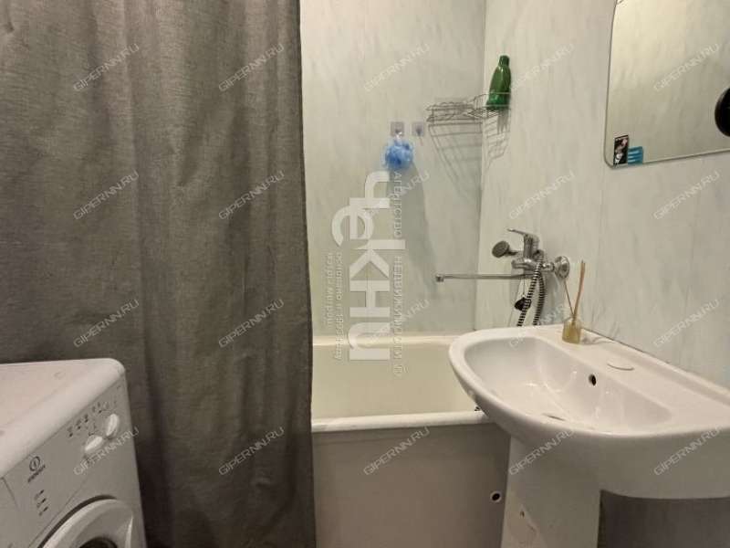 двухкомнатная квартира на Литературной улице дом 17