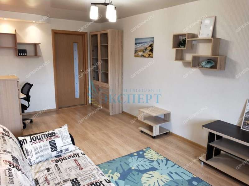 трёхкомнатная квартира на улице Маршала Рокоссовского дом 2 к1