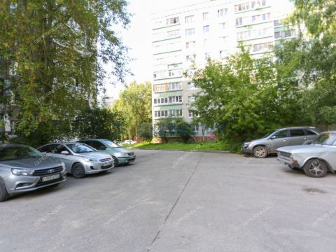 1-komnatnaya-ul-germana-lopatina-d-11a фото