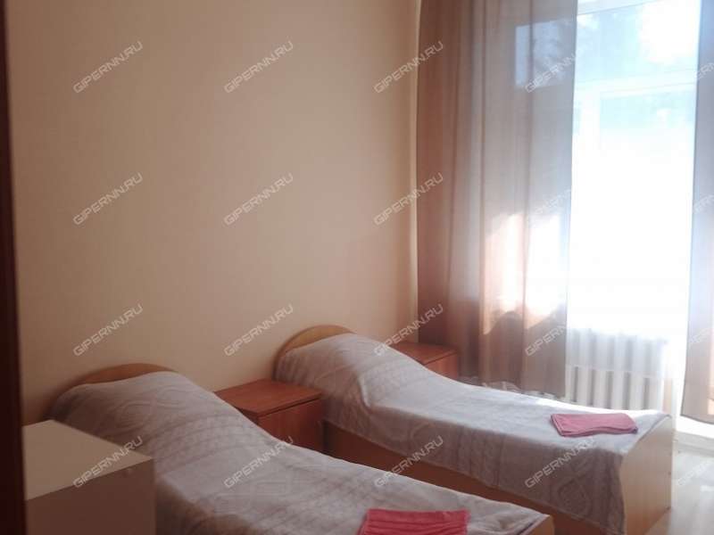 здание под недвижимость под гостиничный бизнес, недвижимость под медицинские учреждения на улице Свердлова город Балахна