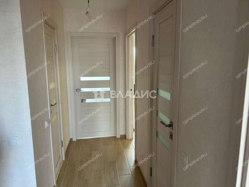 трёхкомнатная квартира на проспекте Героев Донбасса дом 16