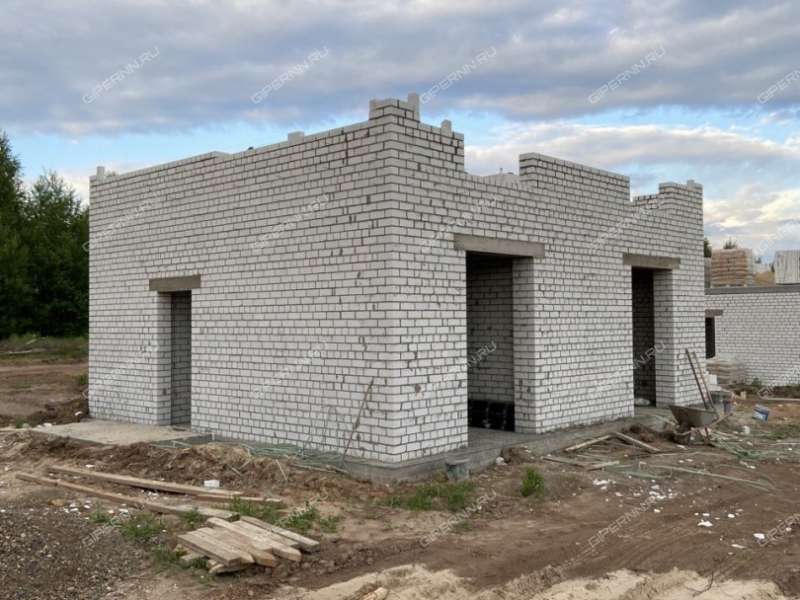 дом на Радужная ул. село Безводное