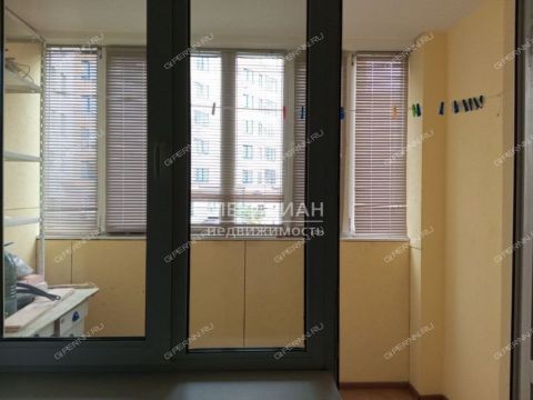 1-komnatnaya-ul-rodionova-d-193-k4 фото