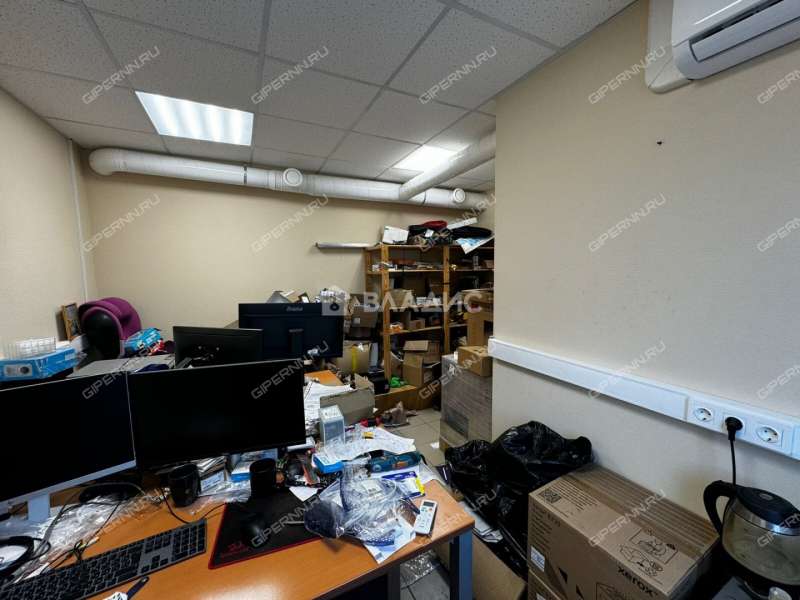 здание под офис, торговую площадь на Борской улице